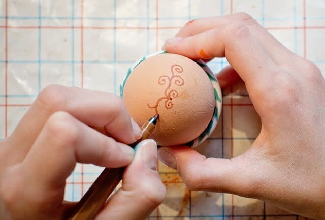 Húsvéti tojásfestés – Kreatív ötletek és technikák